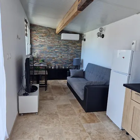 Casita Blanca آرْلْ